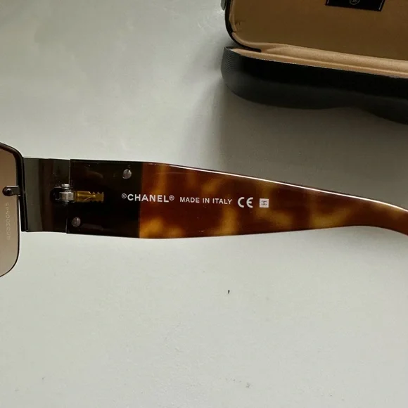Authentic Chanel Tortoise Sunglasses with Rhinestone 4117-B C.275/13 62.16 125 - Picture 9 of 16